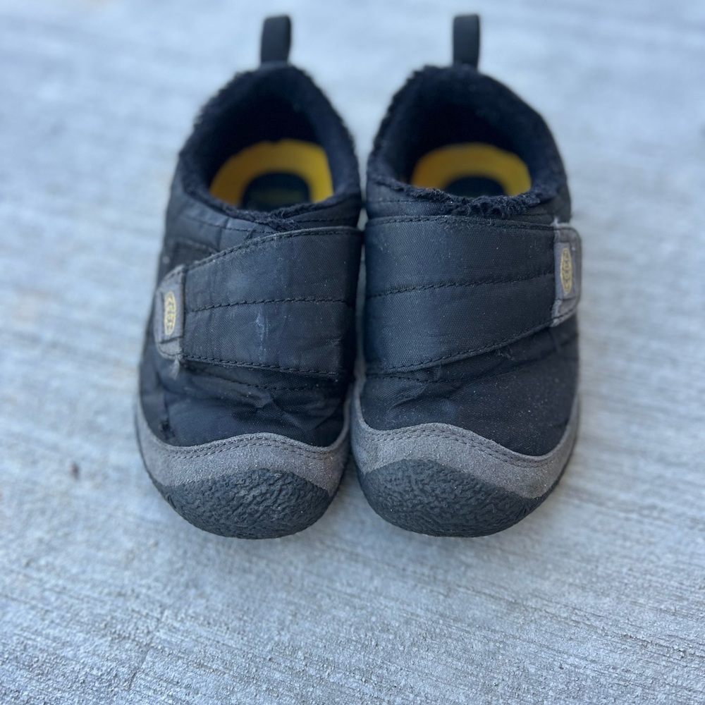 Keen Black and Gray Kids Slippers